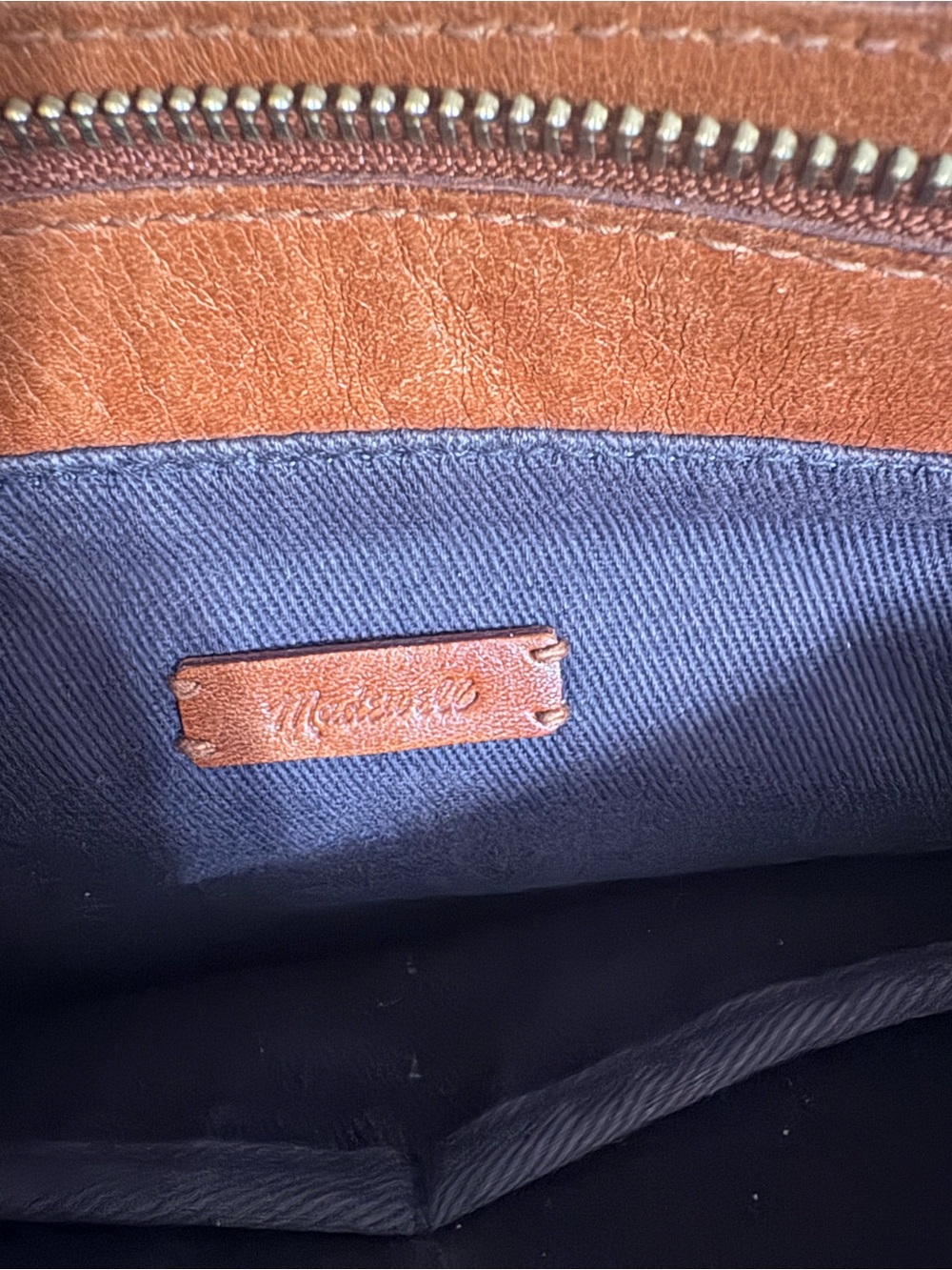 MADEWELL Everyday Convertible Shoulder Bag in Tan Leather - Picture 2 of 8